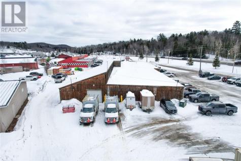 14 Oakland Boulevard Elliot Lake ON P5A 2T1