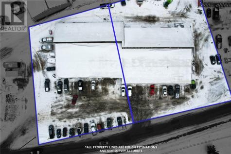14 Oakland Boulevard Elliot Lake ON P5A 2T1