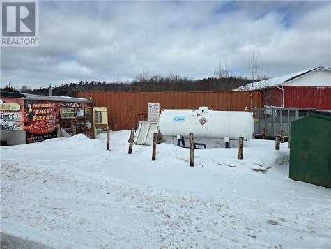 14 Oakland Boulevard Elliot Lake ON P5A 2T1