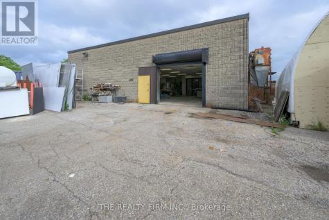 11 Barrie Boulevard St. Thomas ON N5P 4B9
