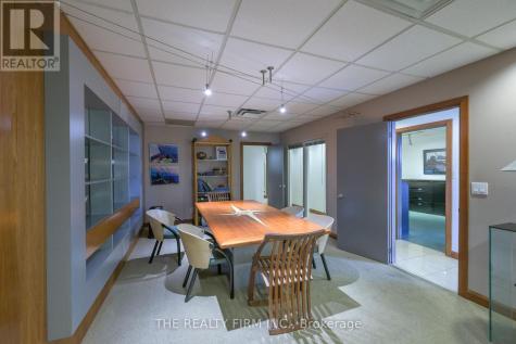 11 Barrie Boulevard St. Thomas ON N5P 4B9
