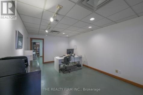 11 Barrie Boulevard St. Thomas ON N5P 4B9