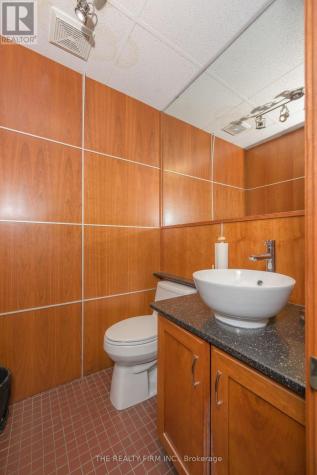 11 Barrie Boulevard St. Thomas ON N5P 4B9