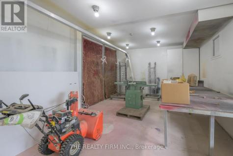 11 Barrie Boulevard St. Thomas ON N5P 4B9