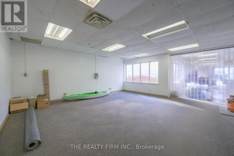11 Barrie Boulevard St. Thomas ON N5P 4B9