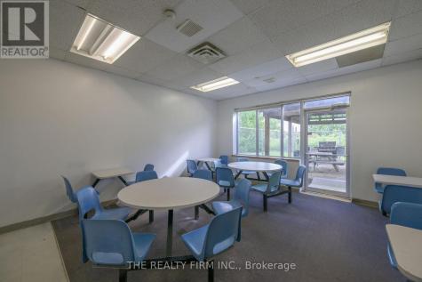 11 Barrie Boulevard St. Thomas ON N5P 4B9