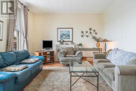 131-133 Garafraxa Street South West Grey ON N0G 1R0