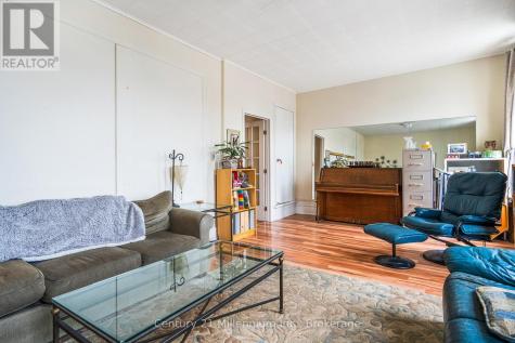 131-133 Garafraxa Street South West Grey ON N0G 1R0