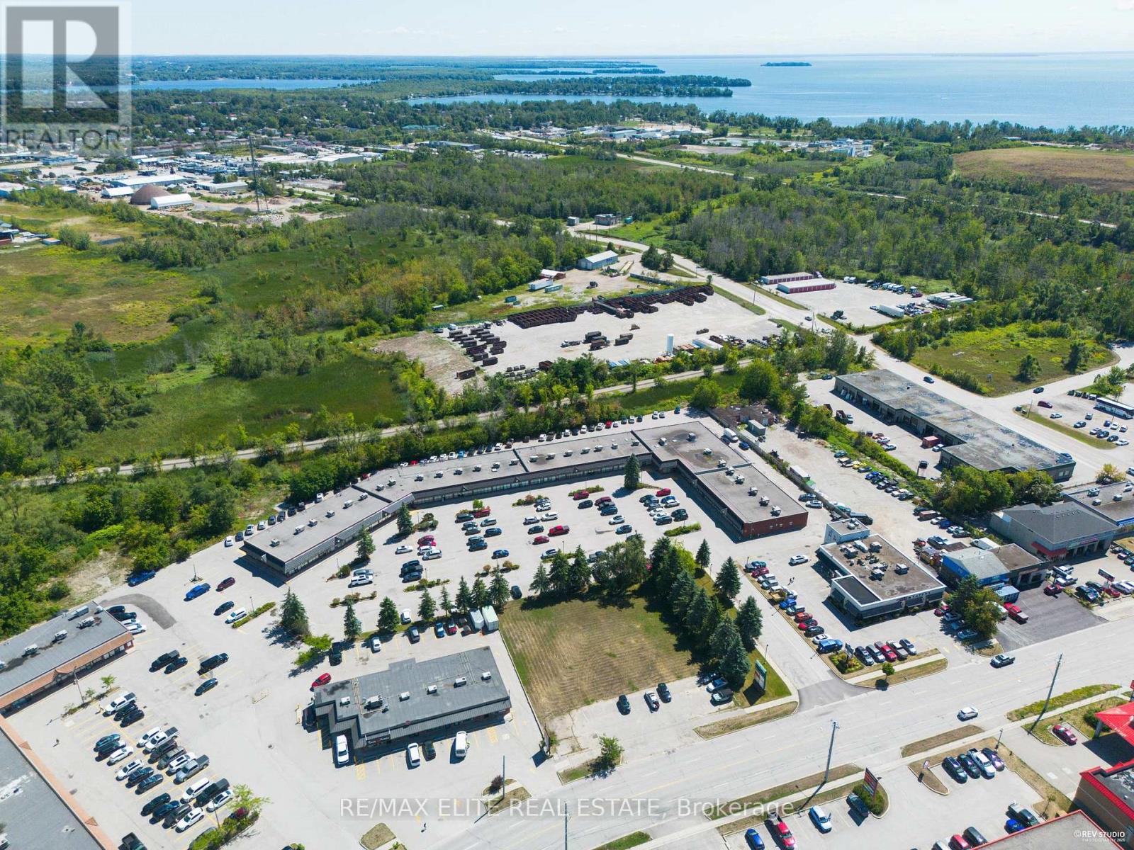 208 & 210 Memorial Avenue Orillia ON L3V 7V1