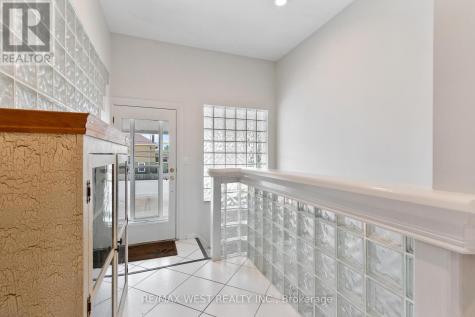 839 Erie Street East Windsor ON N9A 3Y5