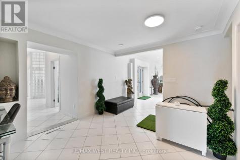 839 Erie Street East Windsor ON N9A 3Y5