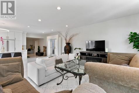 839 Erie Street East Windsor ON N9A 3Y5