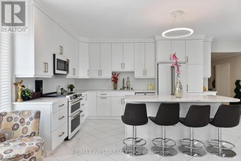 839 Erie Street East Windsor ON N9A 3Y5
