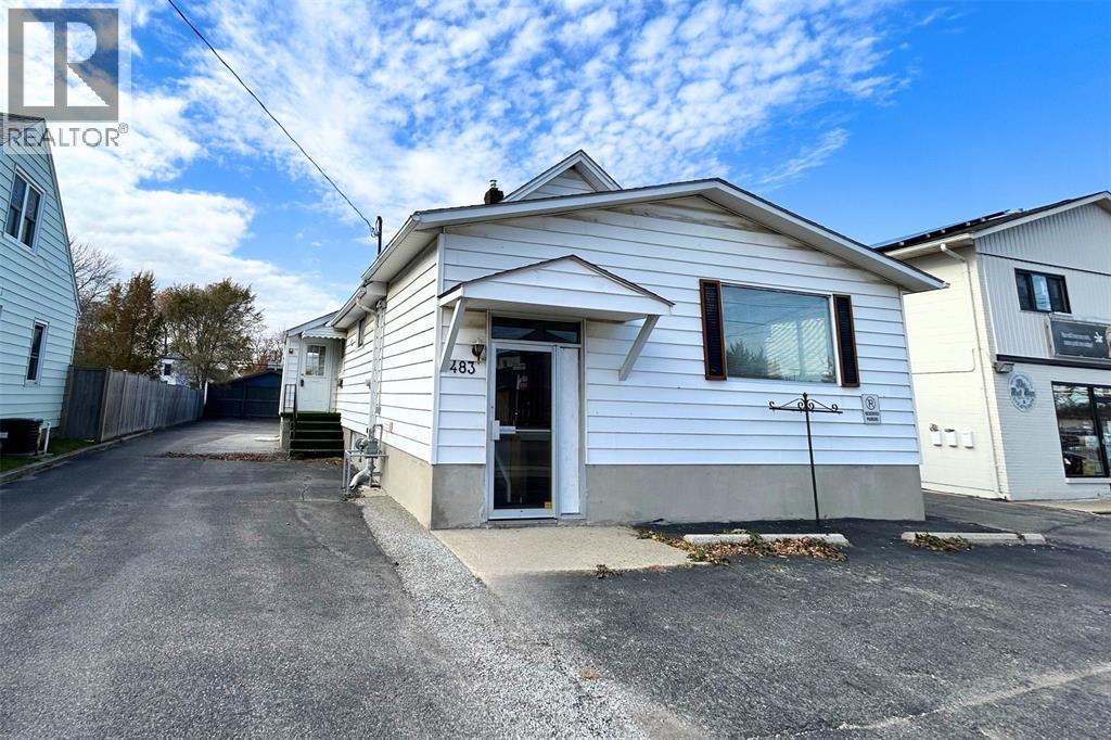 483 East Street North Sarnia ON N7T 6Y7