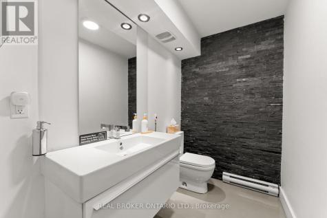 21 Camden Street Toronto (waterfront Communities) ON M5V 1V2