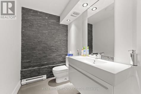 21 Camden Street Toronto (waterfront Communities) ON M5V 1V2