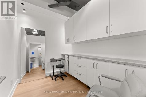 21 Camden Street Toronto (waterfront Communities) ON M5V 1V2