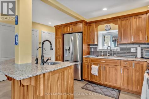 17581 Highway 60 Madawaska Valley ON K0J 2N0