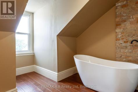 141-143 Queen Street East St. Marys ON N4X 1A3
