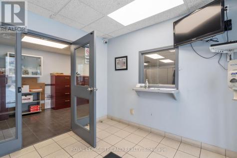 130 Woodworth Avenue South St. Thomas ON N5P 3K1