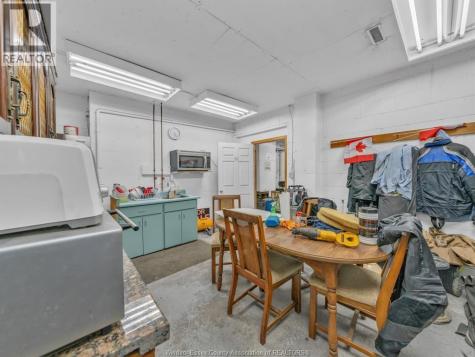 465 Front Road North Amherstburg ON N9V 2V5