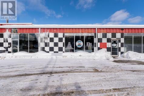 6 Oakland Avenue Elliot Lake ON P5A 2T1