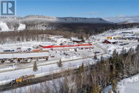 6 Oakland Avenue Elliot Lake ON P5A 2T1