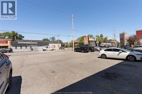 1705 Wyandotte Street West Windsor ON N9B 1J2
