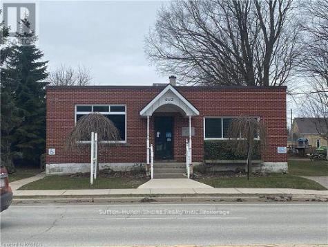 662, 668 Gustavus Street Saugeen Shores ON N0H 2C0