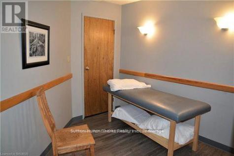 662, 668 Gustavus Street Saugeen Shores ON N0H 2C0