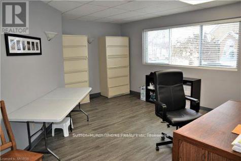 662, 668 Gustavus Street Saugeen Shores ON N0H 2C0