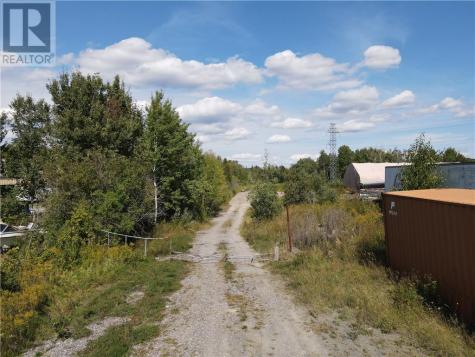 Part 1 Of 2652 Lasalle Boulevard Sudbury ON P3A 4R7