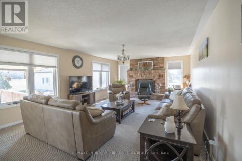 5029 Falconbridge Drive Southwest Middlesex ON N0L 1A0