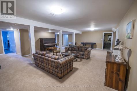 5029 Falconbridge Drive Southwest Middlesex ON N0L 1A0