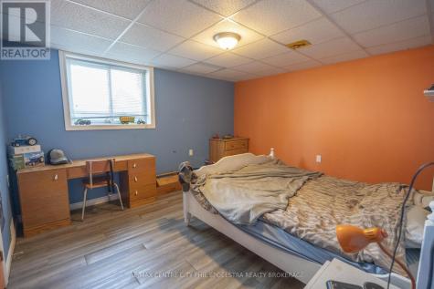 5029 Falconbridge Drive Southwest Middlesex ON N0L 1A0