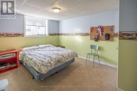 5029 Falconbridge Drive Southwest Middlesex ON N0L 1A0