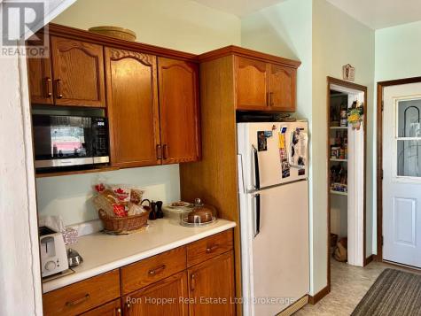 439567 Sydenham-lakeshore Drive Meaford ON N0H 1B0