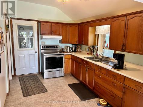 439567 Sydenham-lakeshore Drive Meaford ON N0H 1B0