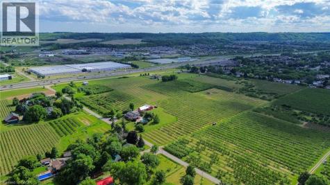 22 Blezard Drive Beamsville ON L0R 1B3