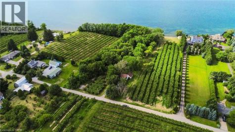 22 Blezard Drive Beamsville ON L0R 1B3