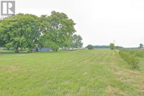 2095 Mount Carmel Drive North Middlesex ON N0M 1N0
