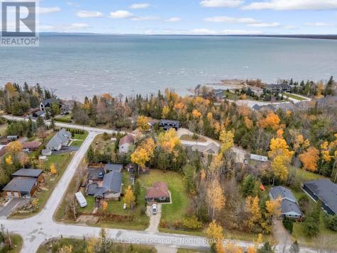 15 Constance Boulevard Wasaga Beach ON L9Z 2Y5