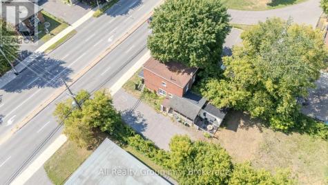 713 Street Laurent Boulevard Ottawa ON K1K 3A6
