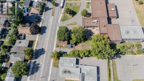 713 Street Laurent Boulevard Ottawa ON K1K 3A6