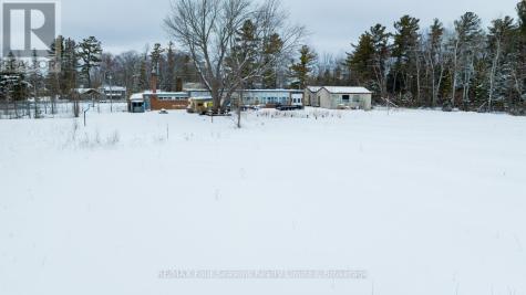 3267 Mosley Street Wasaga Beach ON L9Z 1V2