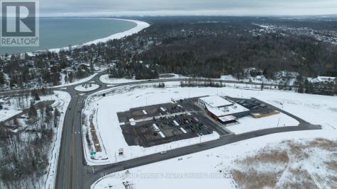 3267 Mosley Street Wasaga Beach ON L9Z 1V2