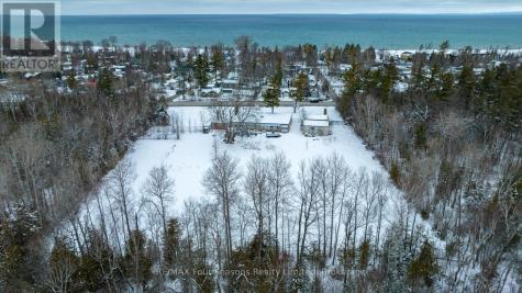 3267 Mosley Street Wasaga Beach ON L9Z 1V2