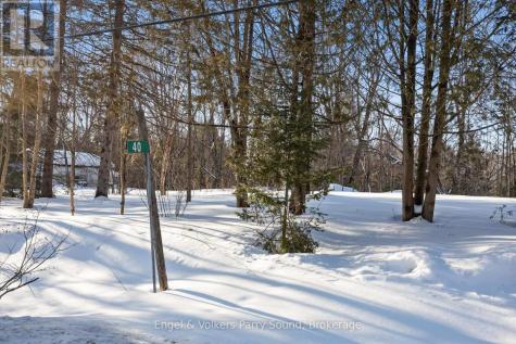 40 Miller Drive Mcdougall ON P2A 2W7