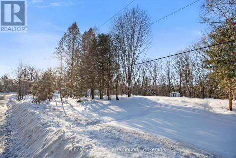40 Miller Drive Mcdougall ON P2A 2W7