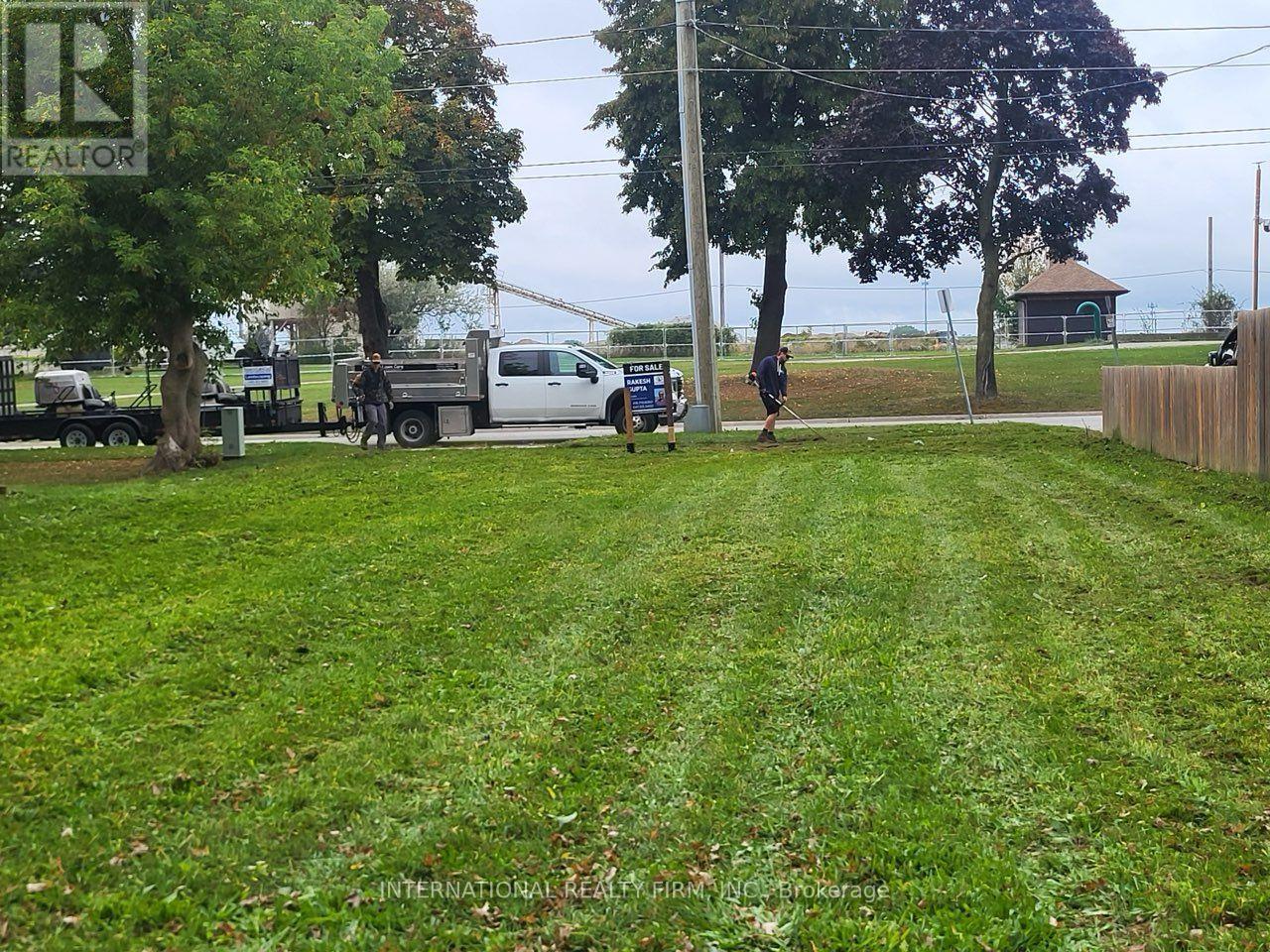 260 Christina Street South Sarnia ON N7T 2N3
